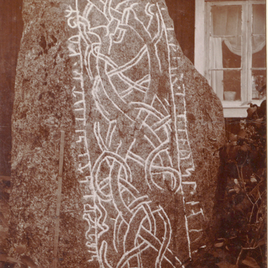 Uppland Runic Inscription 581