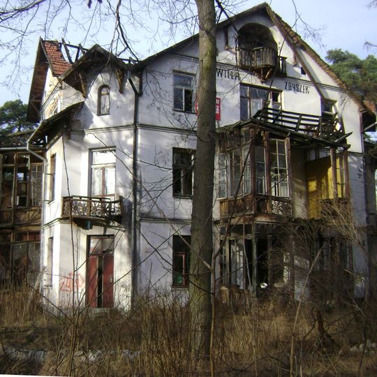 Villa Zbyszek in Konstancin-Jeziorna