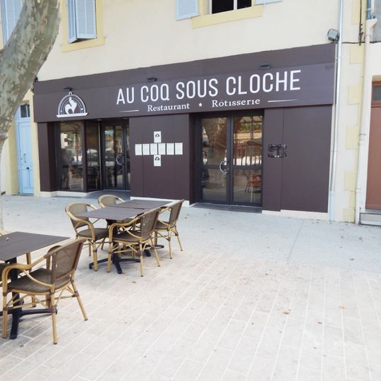 Au Coq sous Cloche