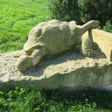 Socha Želva v parku mezi ulicemi Pražská a 5. května v Bílině