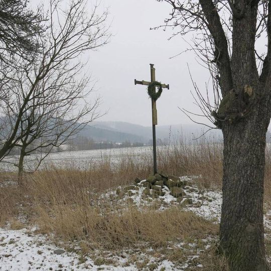 Kříž na rozcestí k osadě Hlince
