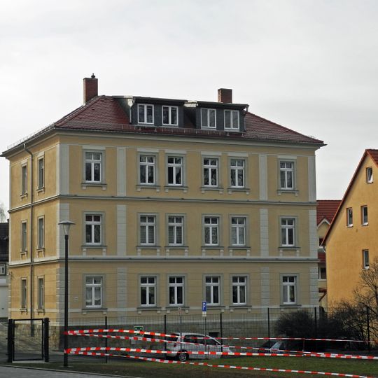 Wohnhaus in offener Bebauung Antonstraße 28