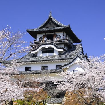 中部、伝統を支配する富士山のある日本の中心