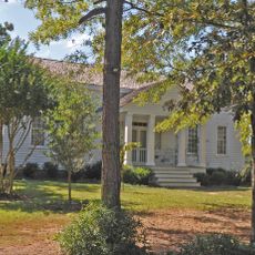 Barrett-Faulkner House