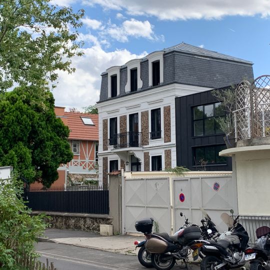 Maison, 46 quai de Champagne