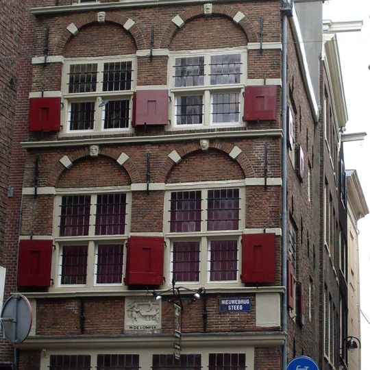 Nieuwebrugsteeg 13, Amsterdam