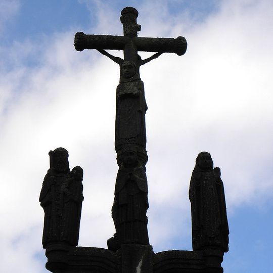 Calvaire de 1624 de l'enclos paroissial de Commana