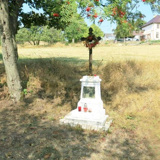 Kříž u cesty v severní části Mezihoří
