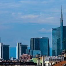 Вежа Унікредіт