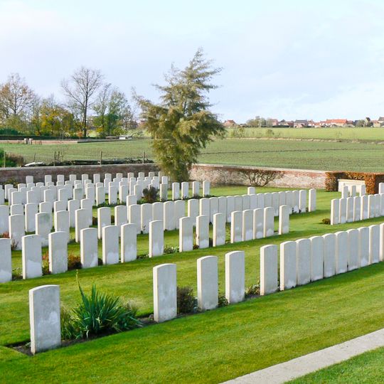 Potijze Chateau Lawn Cemetery