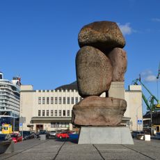 Monument to the People of the Sea