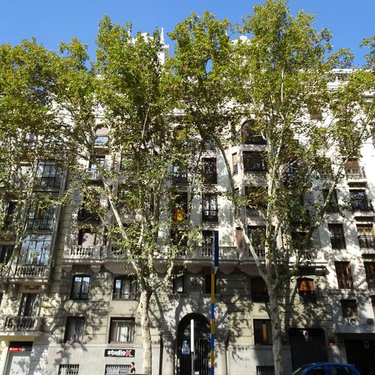 Viviendas para los hermanos Perlado Parra