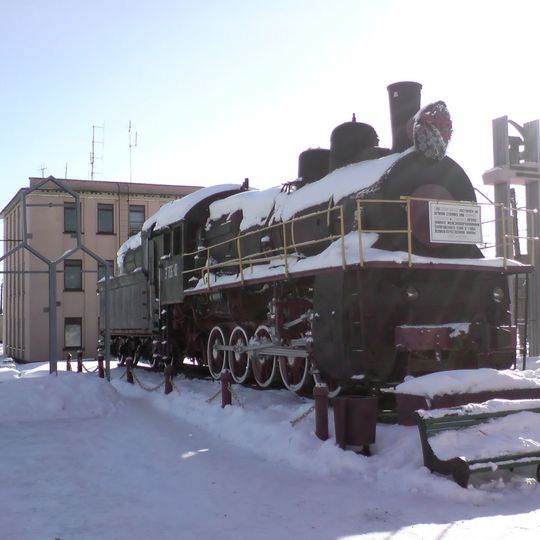 Locomotive monument in Bologoe