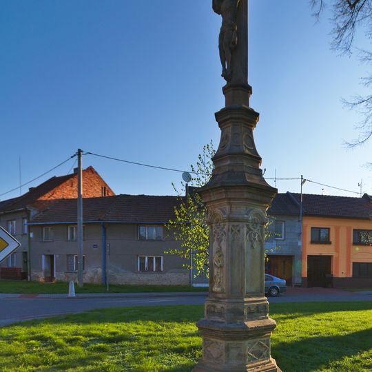 Kříž v Němčicích nad Hanou na ulici Novosady