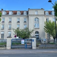Hôpital Émile-Roux