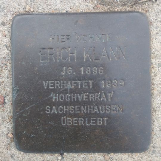 Stolperstein en memoria de Erich Klann