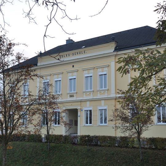 Pfarrkirchen bei Bad Hall, Volksschule