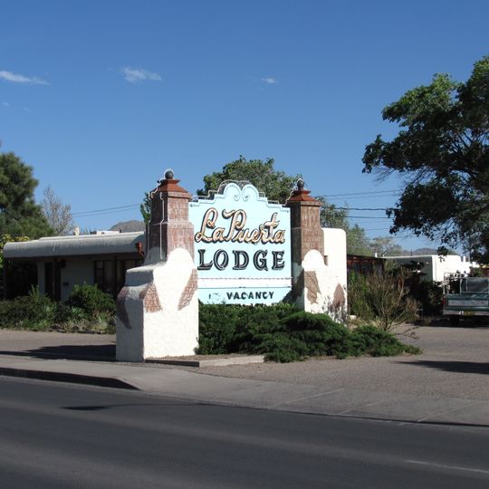 La Puerta Lodge