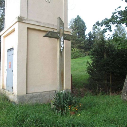 Kříž v Černé Hati u transformátoru