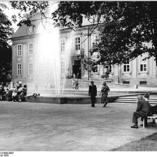 Brunnen mit Fontäne