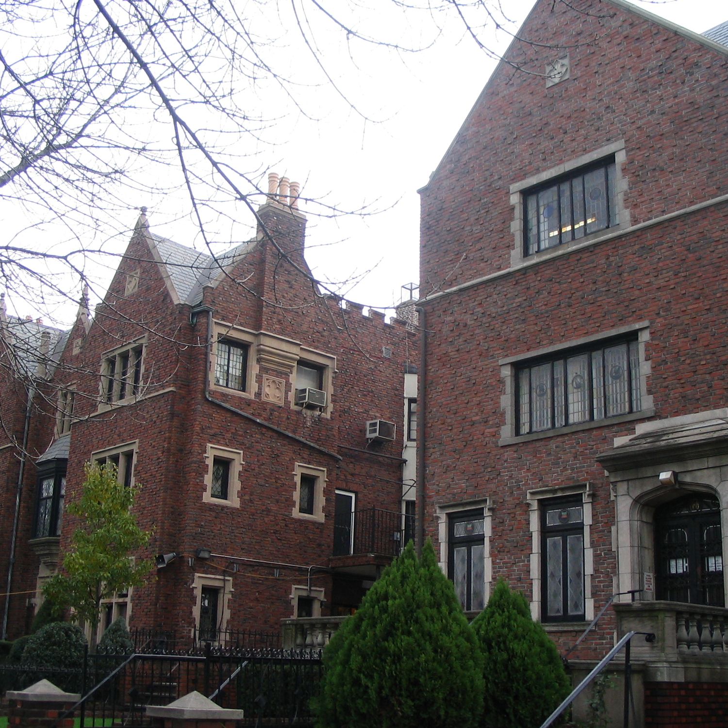 Library of Agudas Chassidei Chabad - Research library in Crown Heights ...