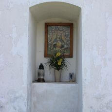 Výklenková kaple jižně od Lhoty Bubeneč