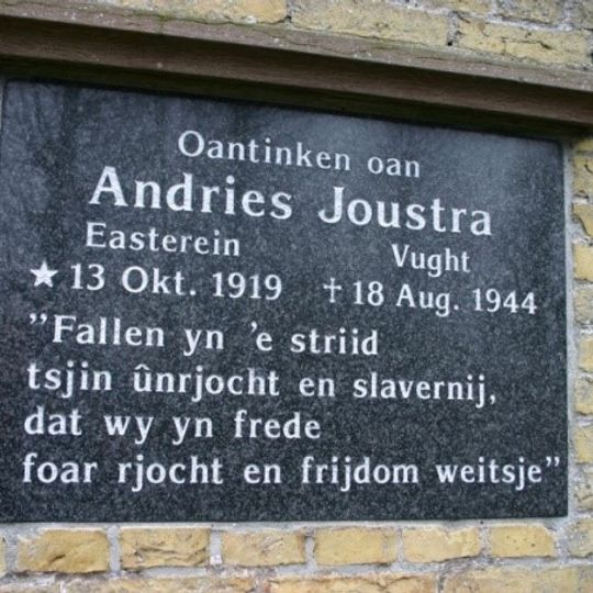 Andries Joustra gedenksteen