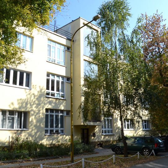 Masarykova kolónia bank. úrad. , dom bytový-sekcia IV.