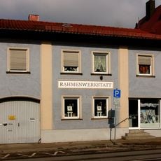 Wohn- und Geschäftshaus