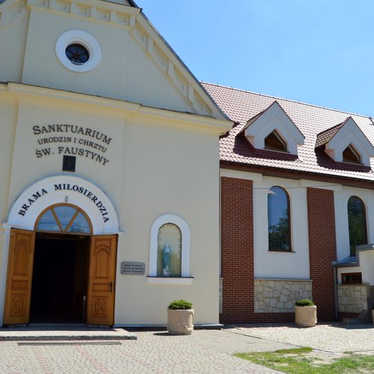 Sanktuarium Urodzin i Chrztu św. Faustyny w Świnicach Warckich