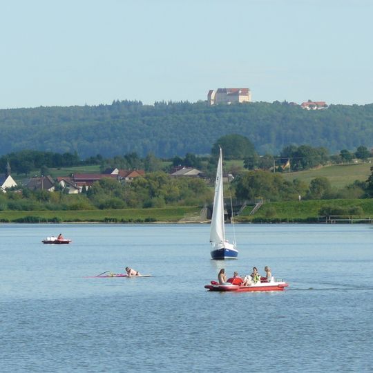 Hochwasserrückhaltebecken Buch