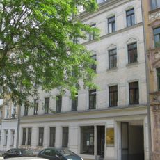 Mietshaus in geschlossener Bebauung Tschaikowskistraße 50