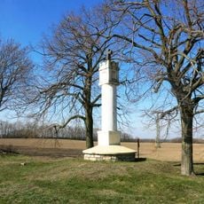 Boží muka u polní cesty jižně od Donína