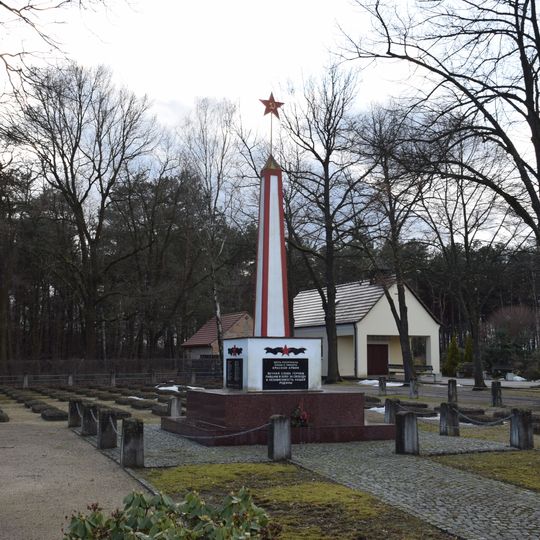 Sowjetischer Ehrenfriedhof Tiergartenstraße 2