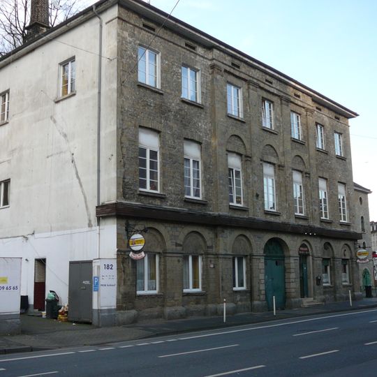 Friedrich-Ebert-Straße 182