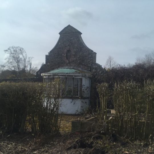 Walled Garden With Summerhouse, Craigtoun Park