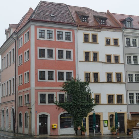 Wohnhaus in geschlossener Bebauung, mit Laden Untermarkt 10