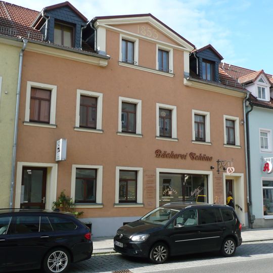 Wohnhaus in geschlossener Bebauung Großenhainer Straße 23; 25