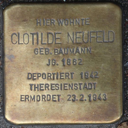 Stolperstein em memória de Clotilde Neufeld