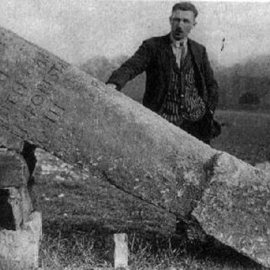 Borne milliaire de Cenon-sur-Vienne