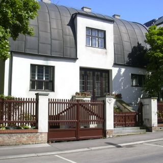 Steiner House