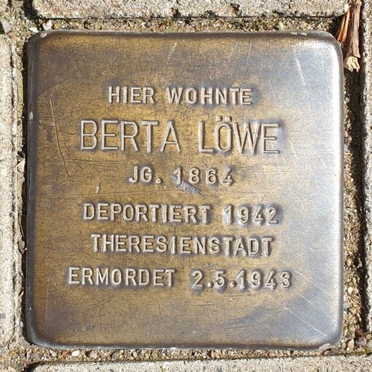Stolperstein en memoria de Berta Löwe