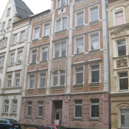 Mietshaus in geschlossener Bebauung Fürstenstraße 60