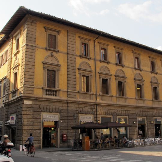 Palazzo Doni