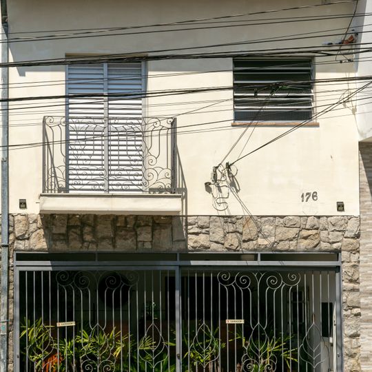 Imóvel à Rua Conceição Veloso, nº 176