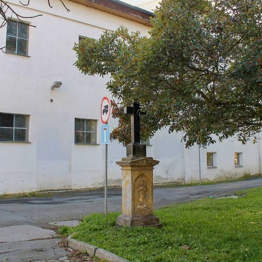 Kříž v Litovli na ulici Karlovská
