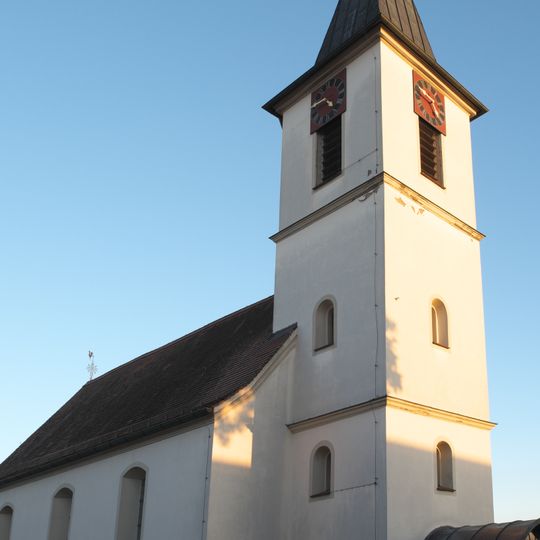 Katholische Pfarrkirche zur Heiligsten Dreifaltigkeit