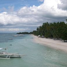 Alona Beach