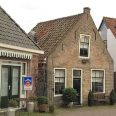 Kerkplein 8, Haastrecht