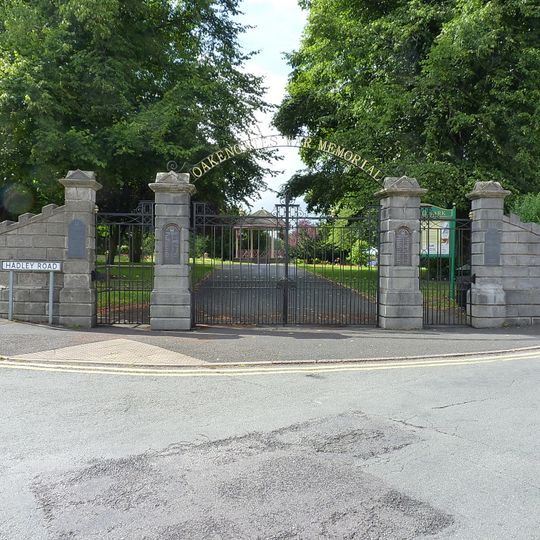 War Memorial Gates, Hartshill Park, Oakengates, Telford